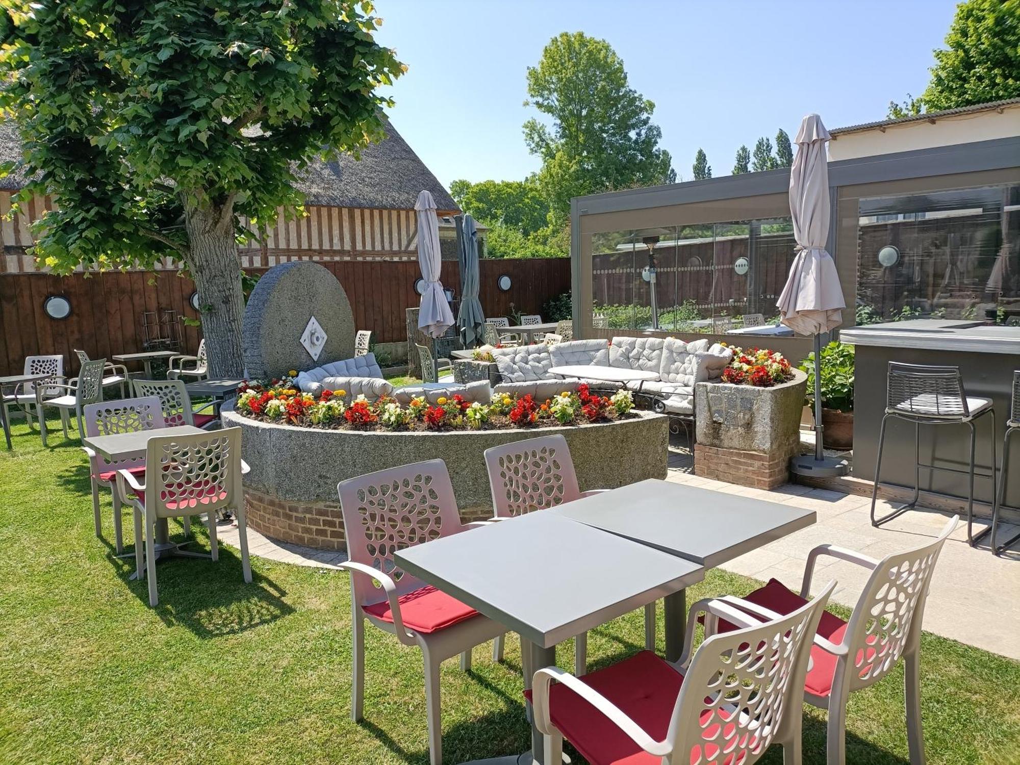 Auberge Du Vieux Tour Le Manoir Canapville  外观 照片
