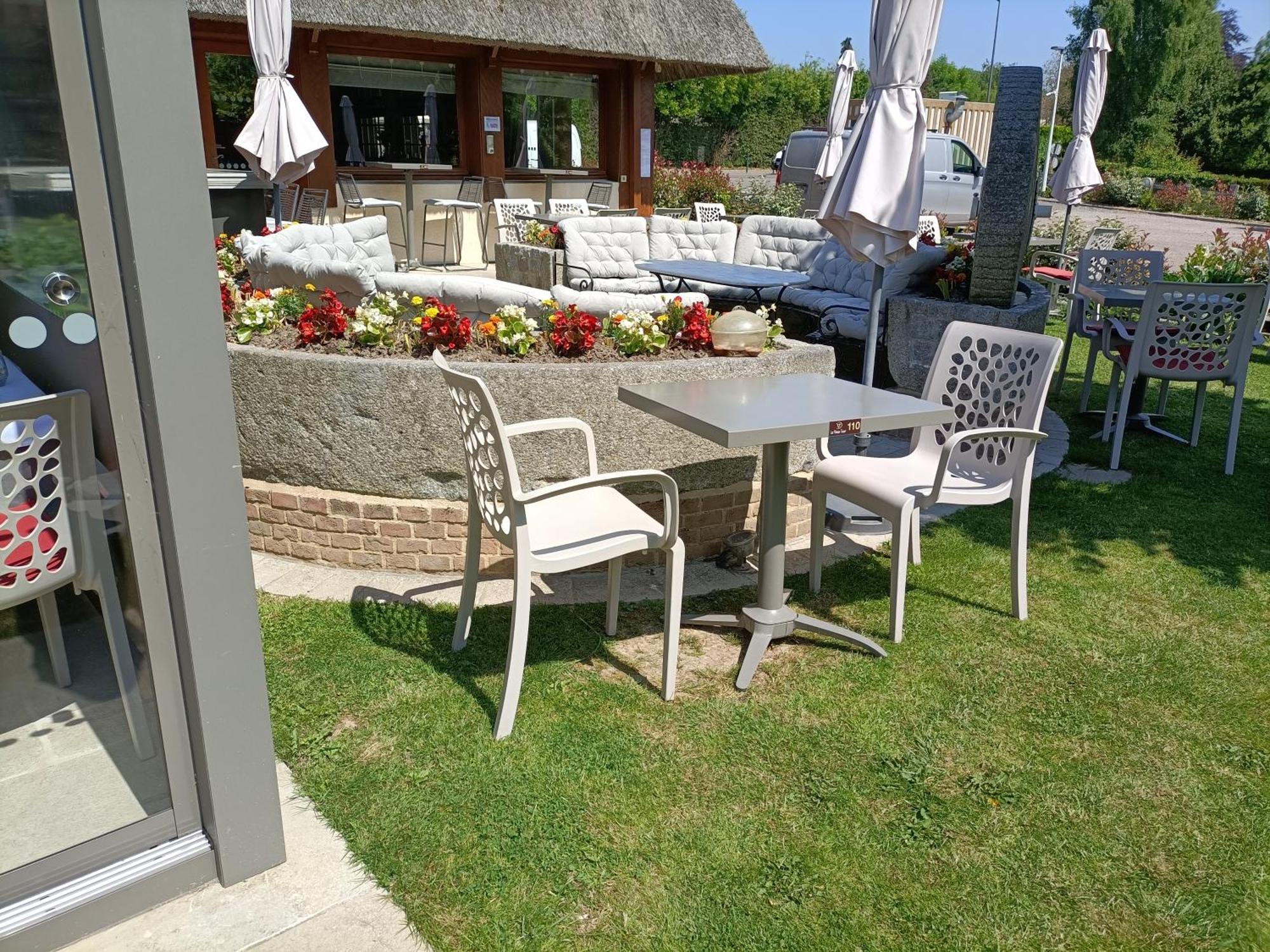 Auberge Du Vieux Tour Le Manoir Canapville  外观 照片