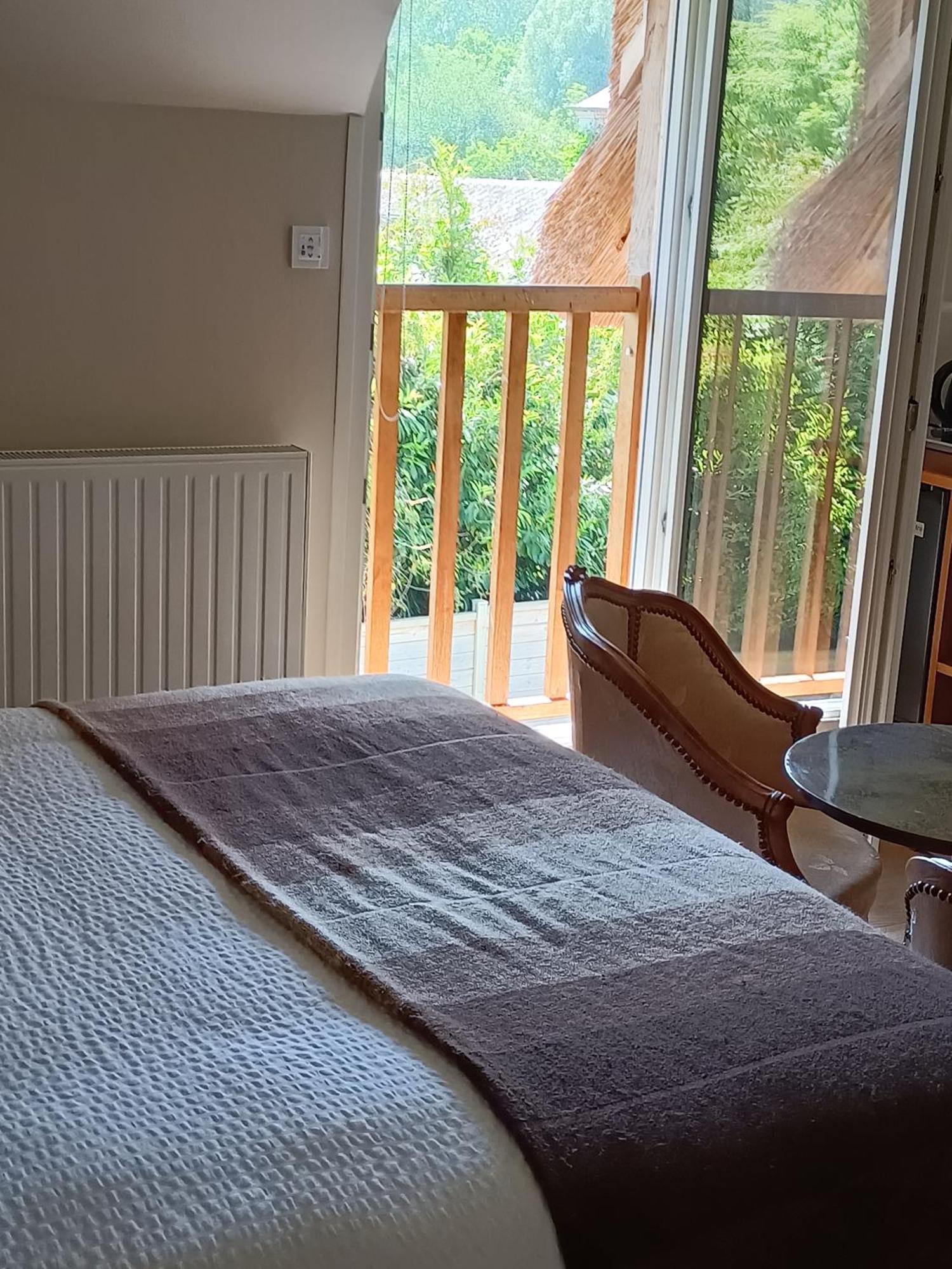 Auberge Du Vieux Tour Le Manoir Canapville  外观 照片