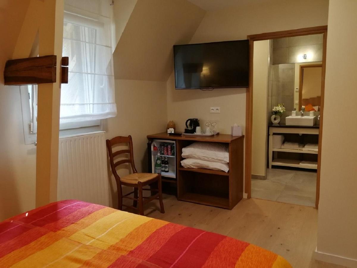 Auberge Du Vieux Tour Le Manoir Canapville  外观 照片