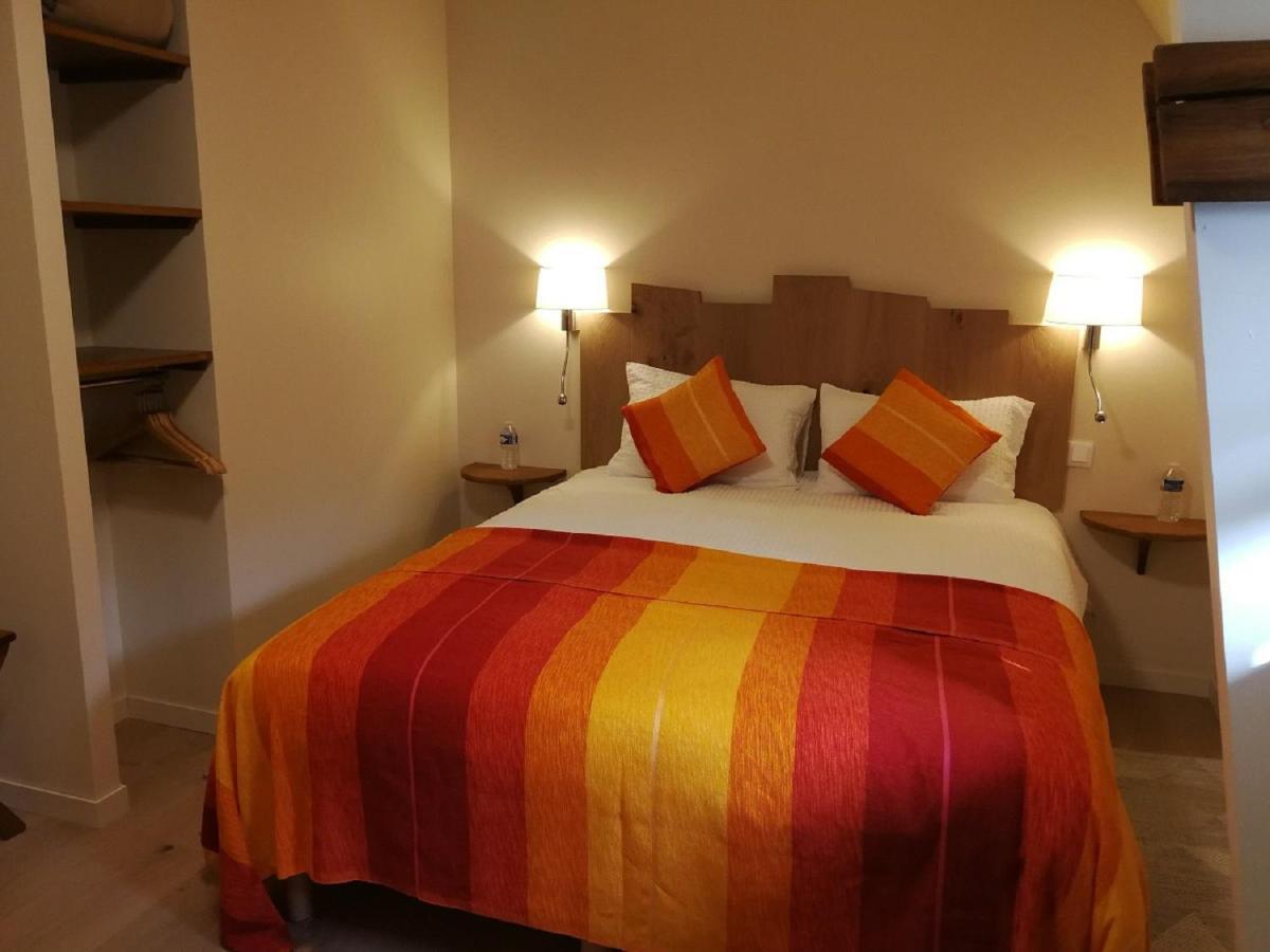 Auberge Du Vieux Tour Le Manoir Canapville  外观 照片